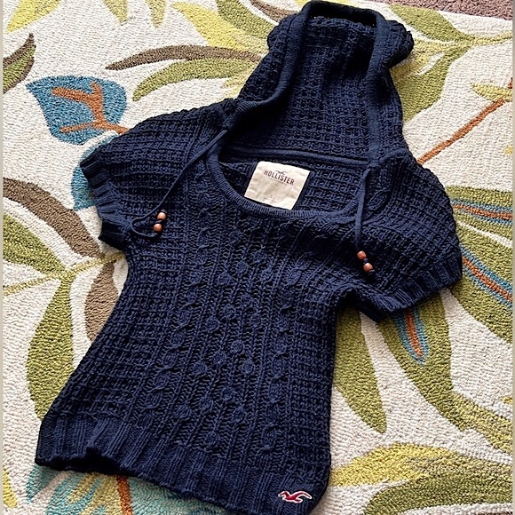 Hollister Navy Blue Pullover Sweater w/Hoodie Size Small. - Picture 4 of 4